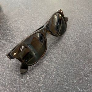 Ray-Ban women’s sunglasses
